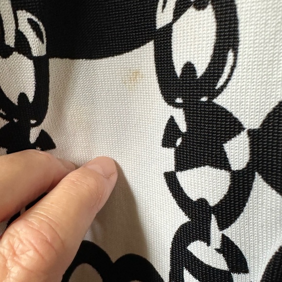 VENUE BUTTON DOWN LIGHT SWEATER BLOUSE. SIZE MEDIUM - Picture 8 of 9